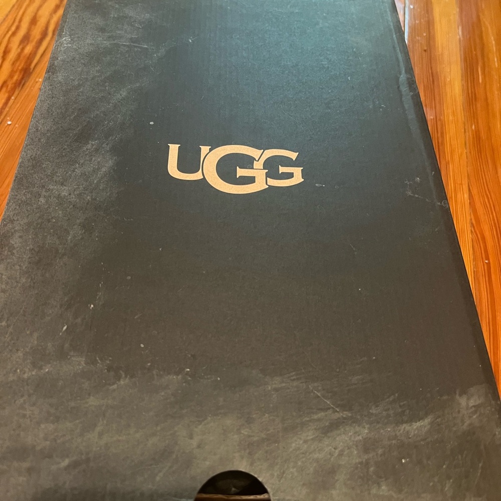 NIB UGG Men’s or Women’s  Neumel Cow Print - Picture 4 of 4